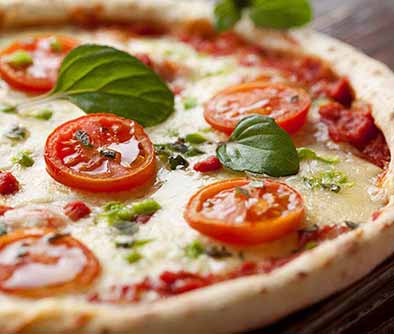 Fresh Tomato Mozzarella Pizza